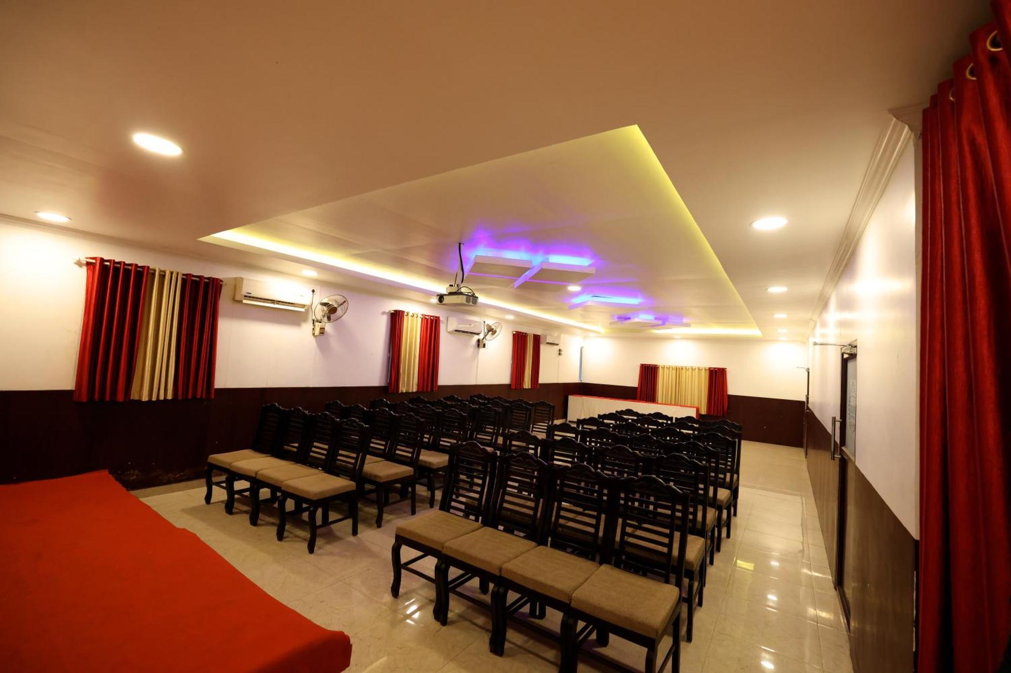 Hydel Palace Athirappilly By Bestinn Leisure Esterno foto